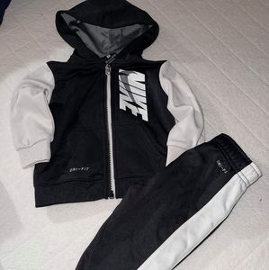 Nike 2 piece set